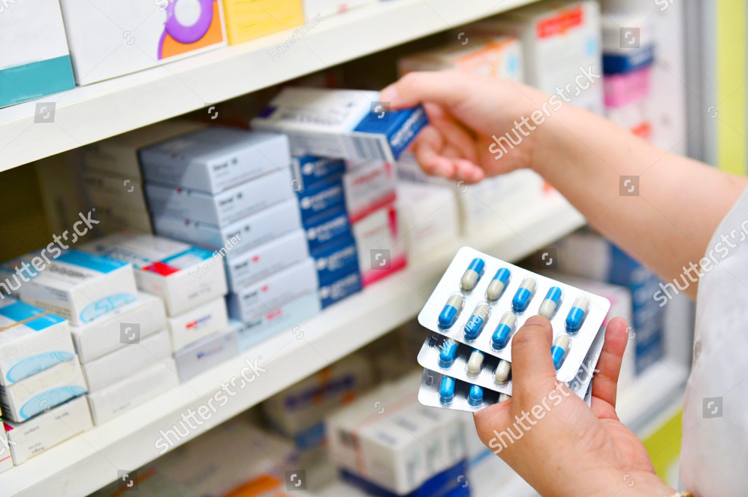 Dispensing of NHS and private prescriptions